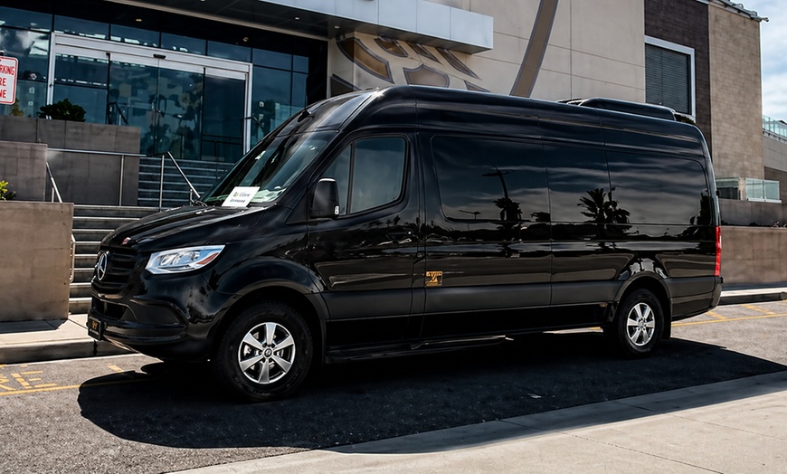 Image 6: Private Chauffeur: Seamless NYC to/from Penn Station Transfers