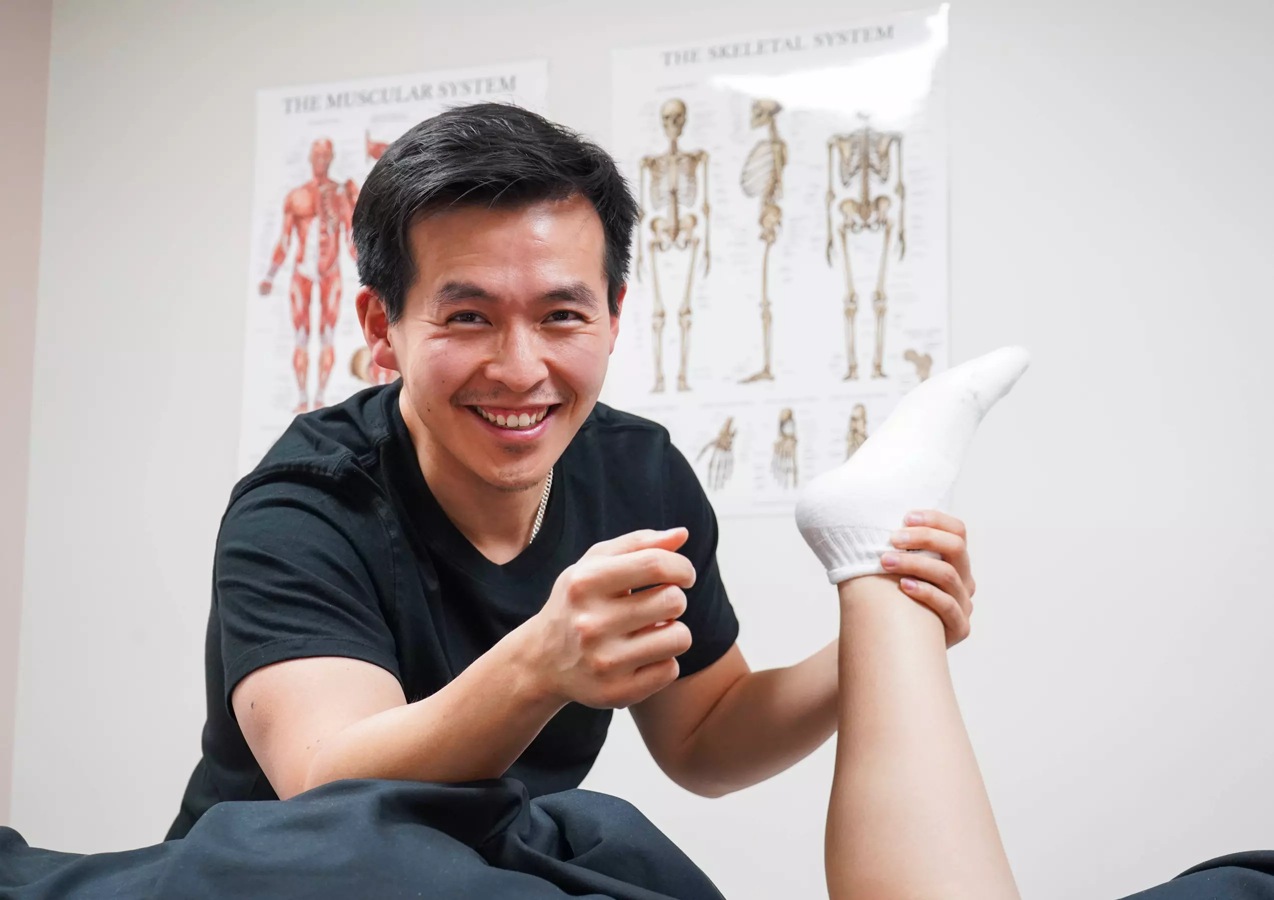 Unwind with One 60 or 90-Minute Therapeutic Massage