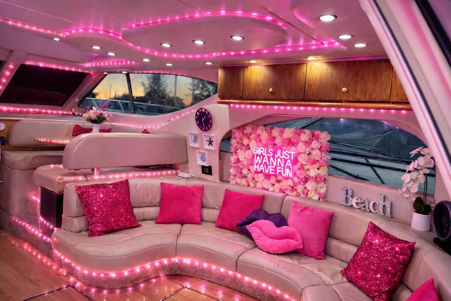 3, 4 Hours Yacht Rental, Charters of 4 Hours with Jet Skis and More