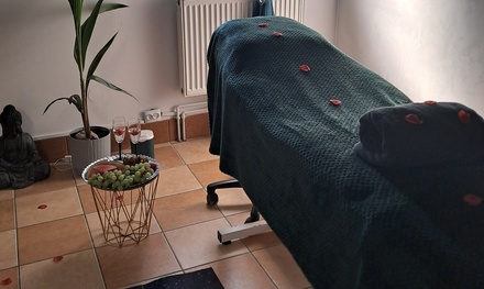 Masaż relaksacyjny dla dwojga (60 min) + lampka wina