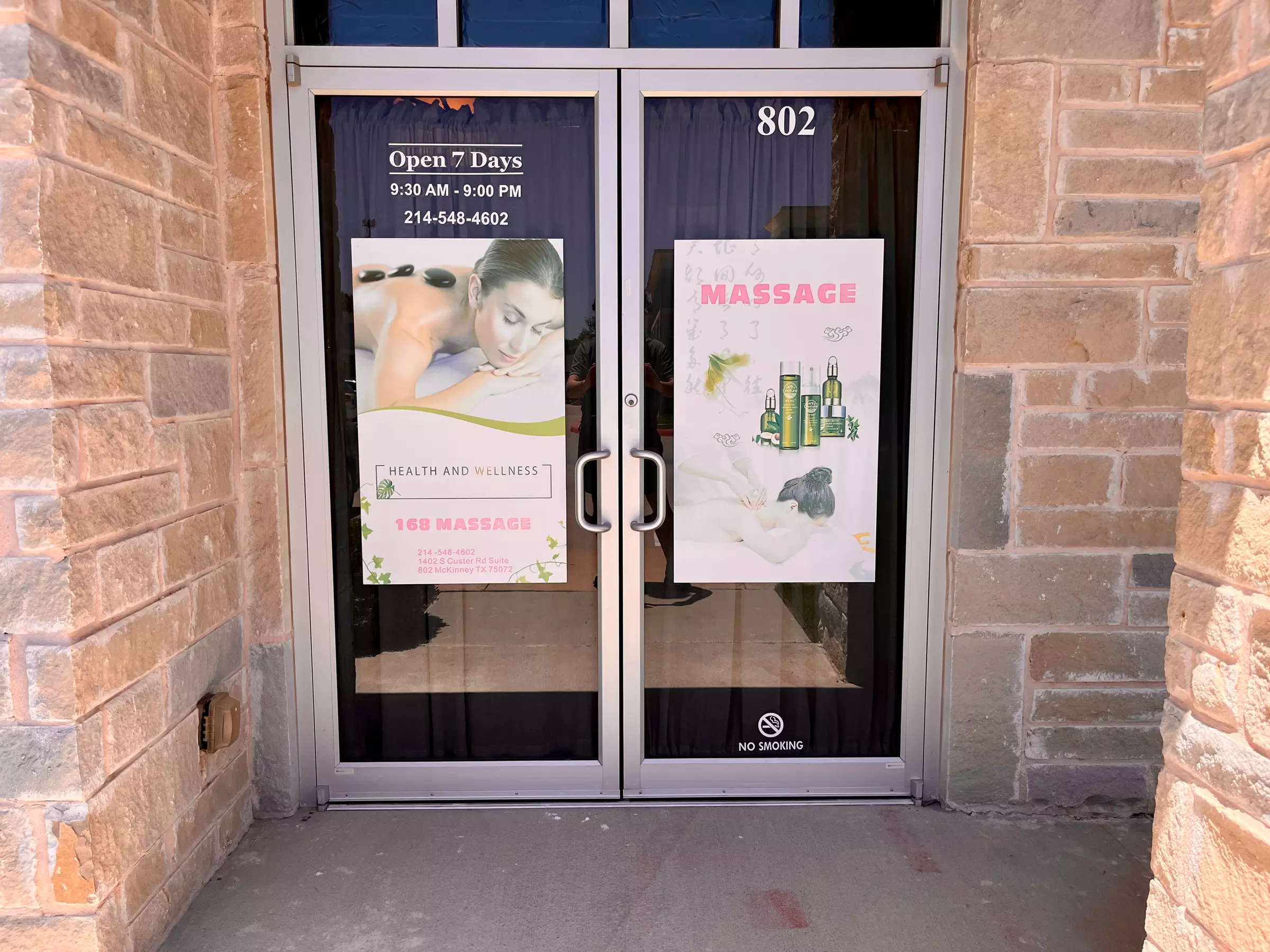 Enjoy 60 Minute Couples Massage for Two at 168 Massage