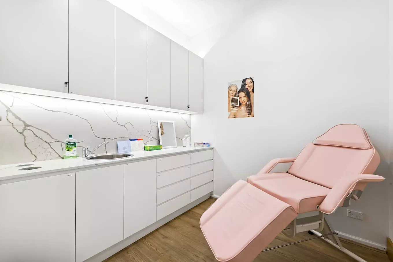 Enhance Your Beauty with Anti-Wrinkle Fine Line Reduction