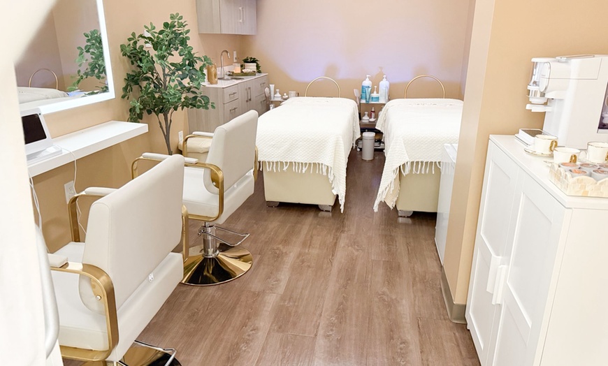 Image 3: Up to 45% Off on Salon - Scalp Care at Luz Spa Studio