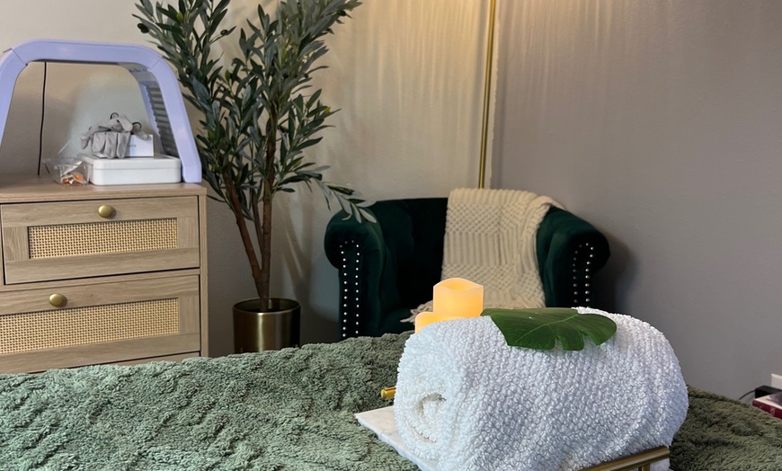 Image 4: Relax Yourself with Lymphatic Drainage Massage Sessions
