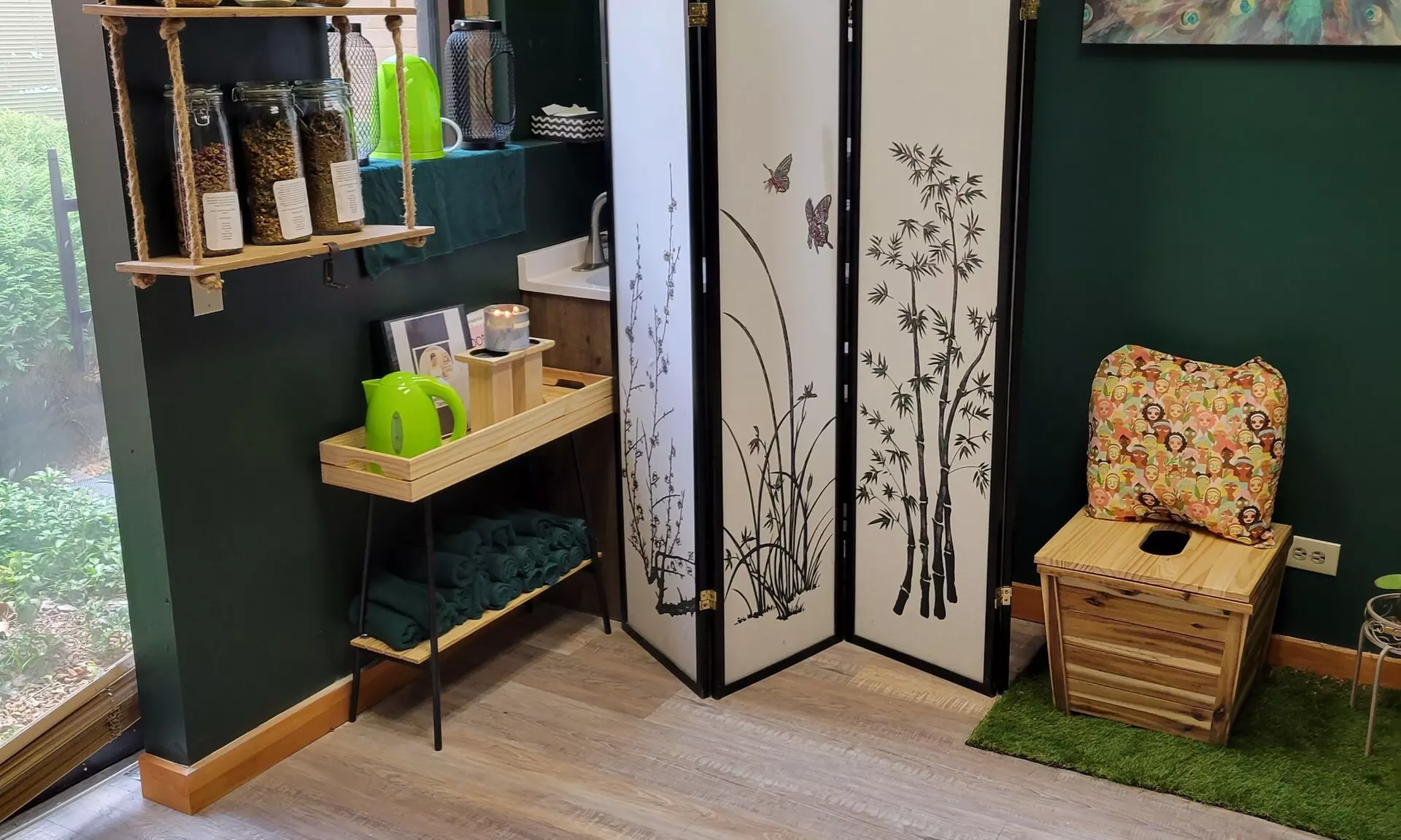 V-Steam Experience: Solo, BFF Self-Care, or Girls' Day Out