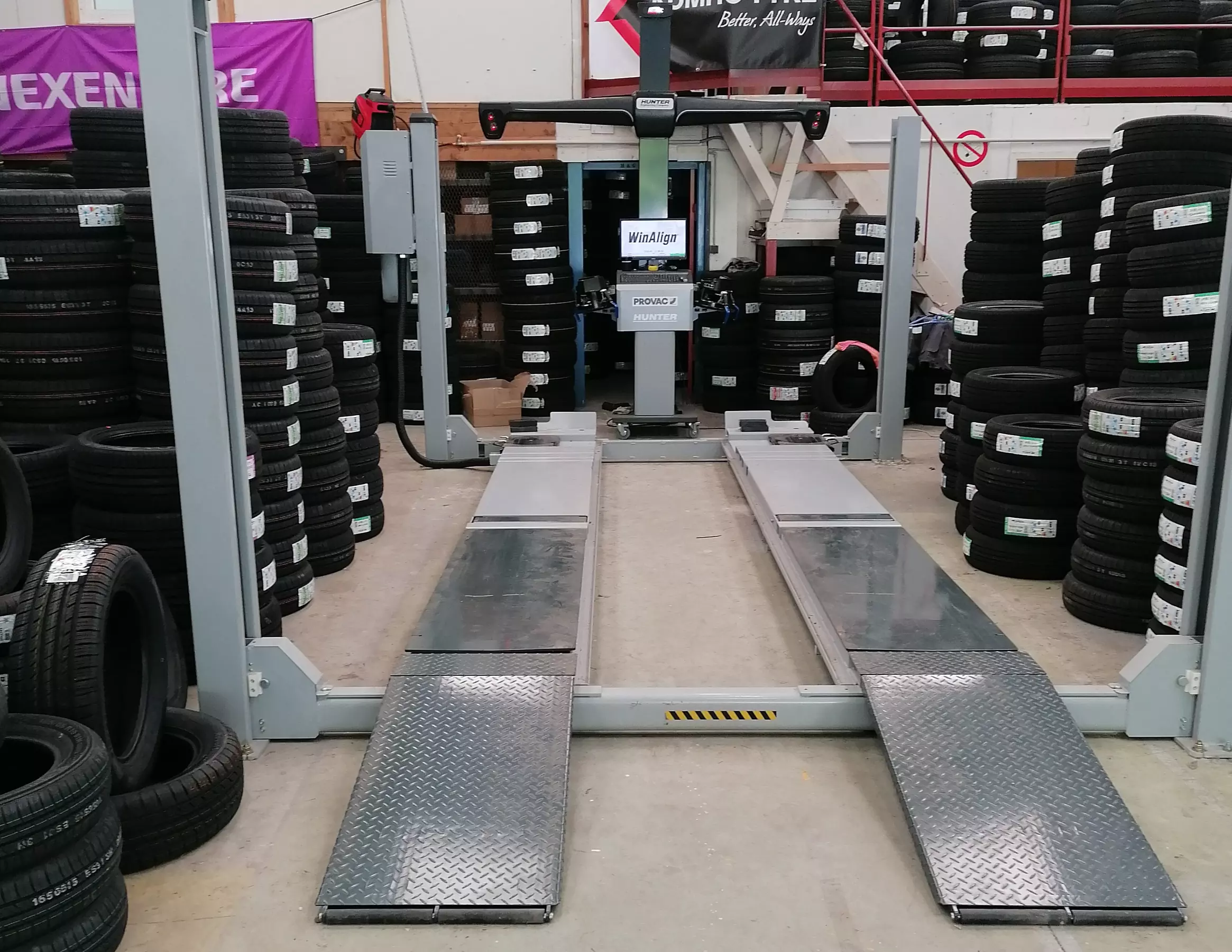 Up to 50% Off on Entretien / Réparation at 100% PNEU - Primary Image