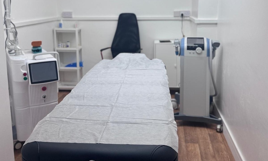 Image 4: Radiant Skin Transformation With Hydrafacial