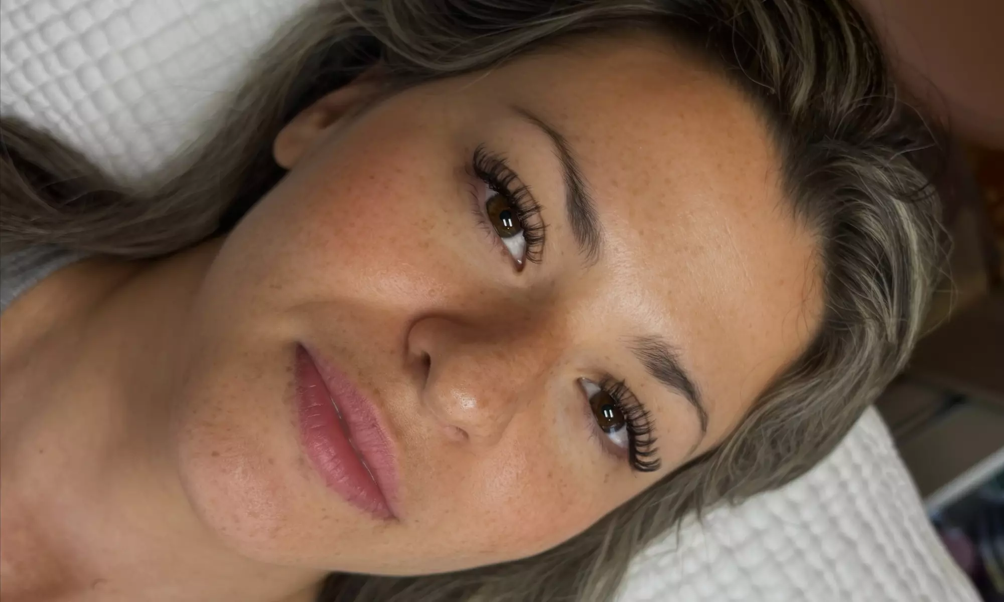 Transform Your Look with Classic Lash Extensions and Refill