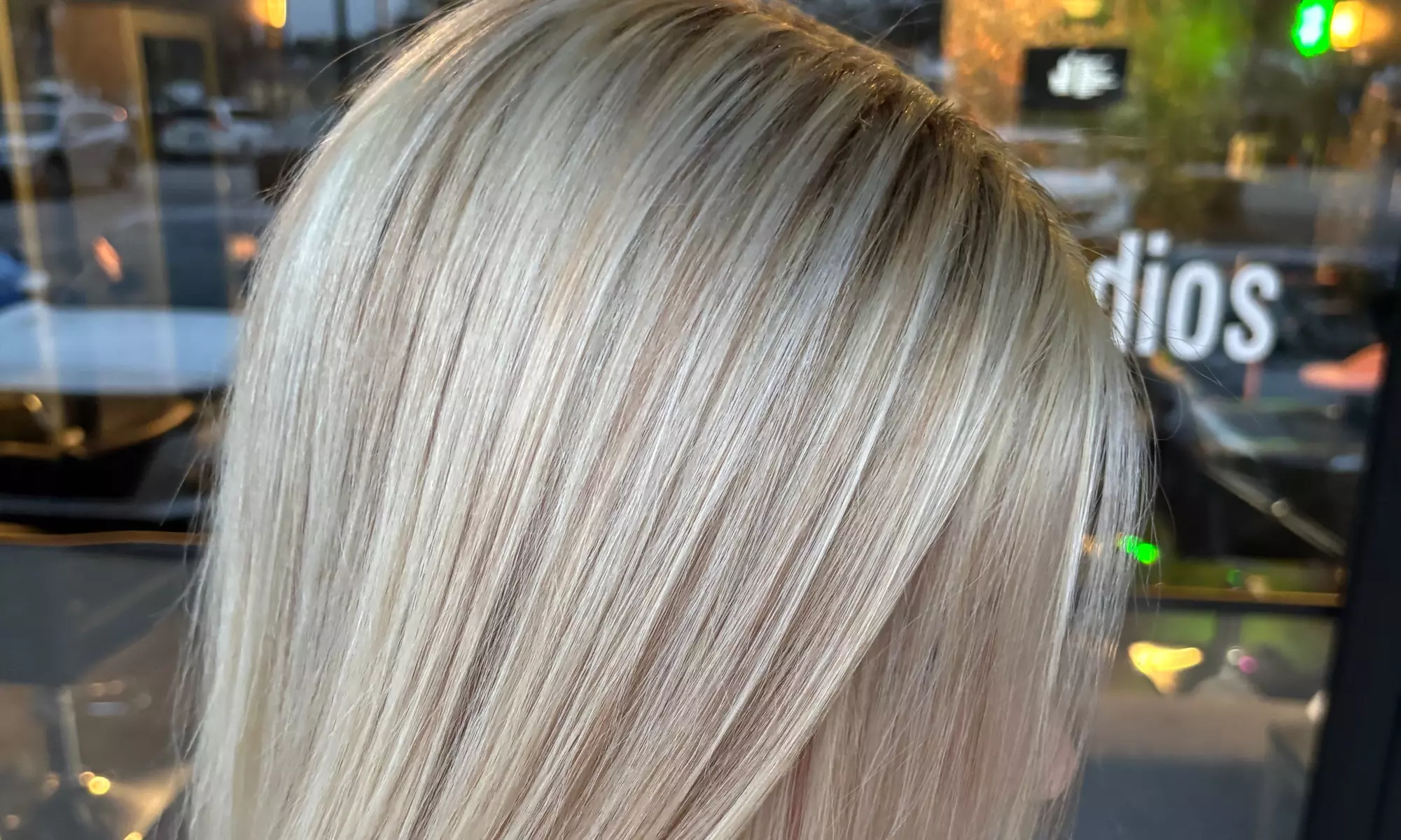 Transform your Look with Highlight, Brazilian Blowout, and much more! 
