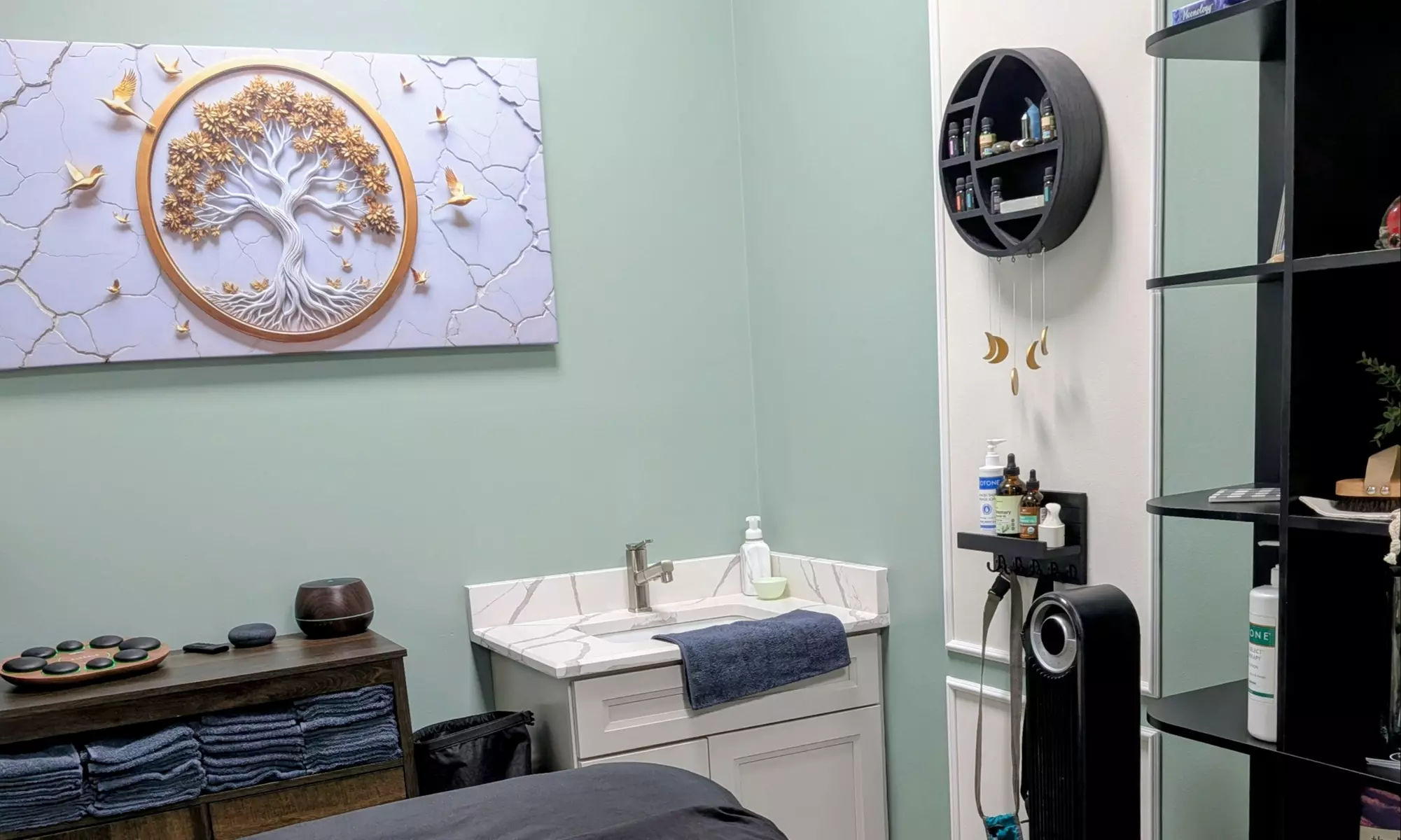 Swedish Massage 60/90 Minute with Hot Stones & Aromatherapy for 1 or 2