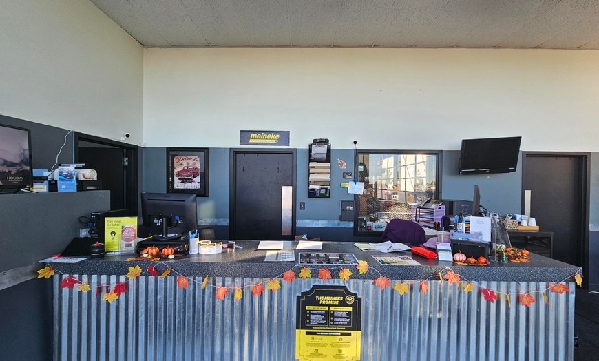 Image 3: Get Wheel Alignment / Balancing at Meineke Car Care Center