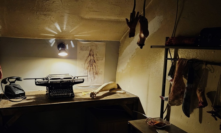 Image 9: Escape Room