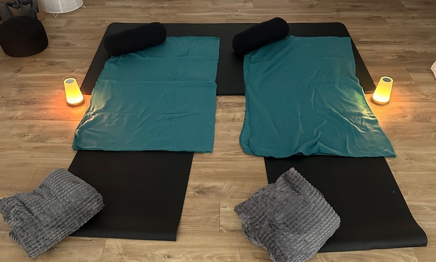 Image 2: Tiefenentspannung mit energetischer Massage und Therapieklangschalen