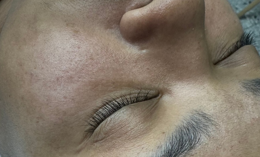 Image 2: Limpieza facial de 60 minutps con peeling enzimático o rutina completa