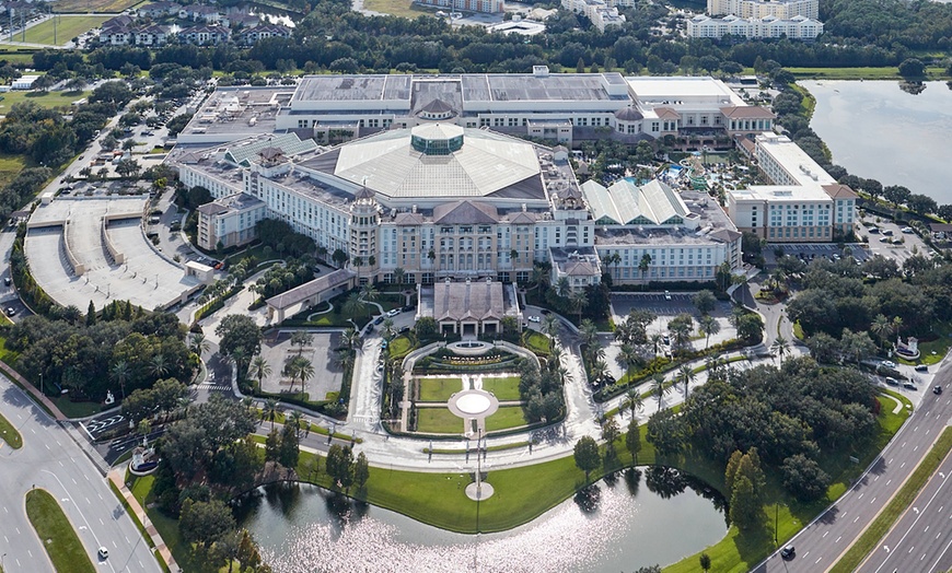 Image 7: 8 to 10 Minute Helicopter Tour for Up to Three People in Central Florida