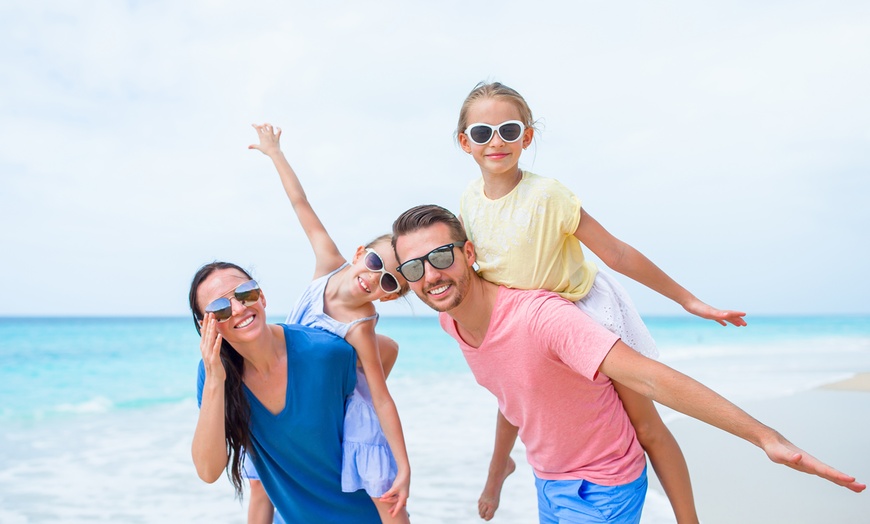 Image 4: Capture Memories with 60 or 90 Minute Outdoor Photography Session