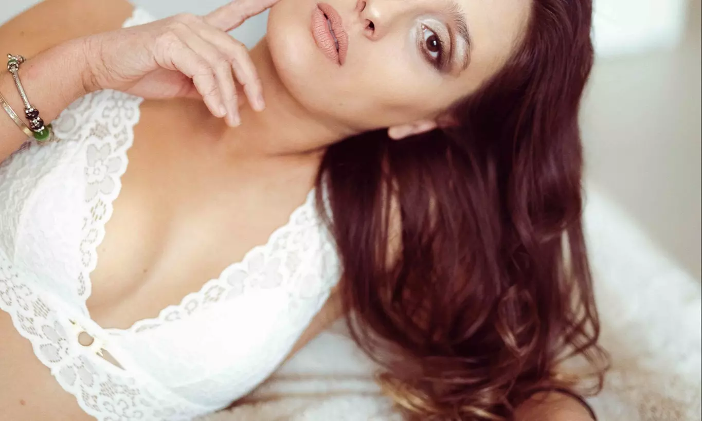 Séance photo boudoir pour femme au Studio RVR