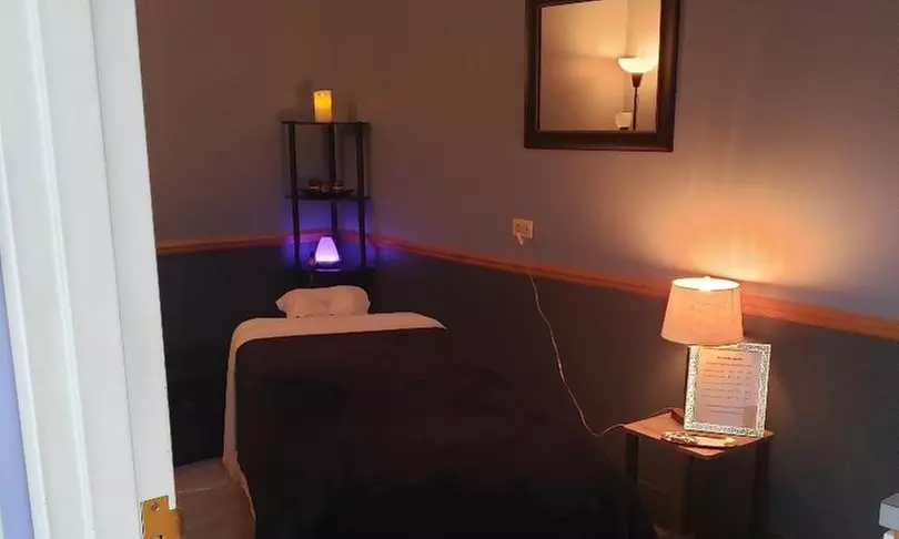60 or 90 Minute Couples Massage at Healing Hands
