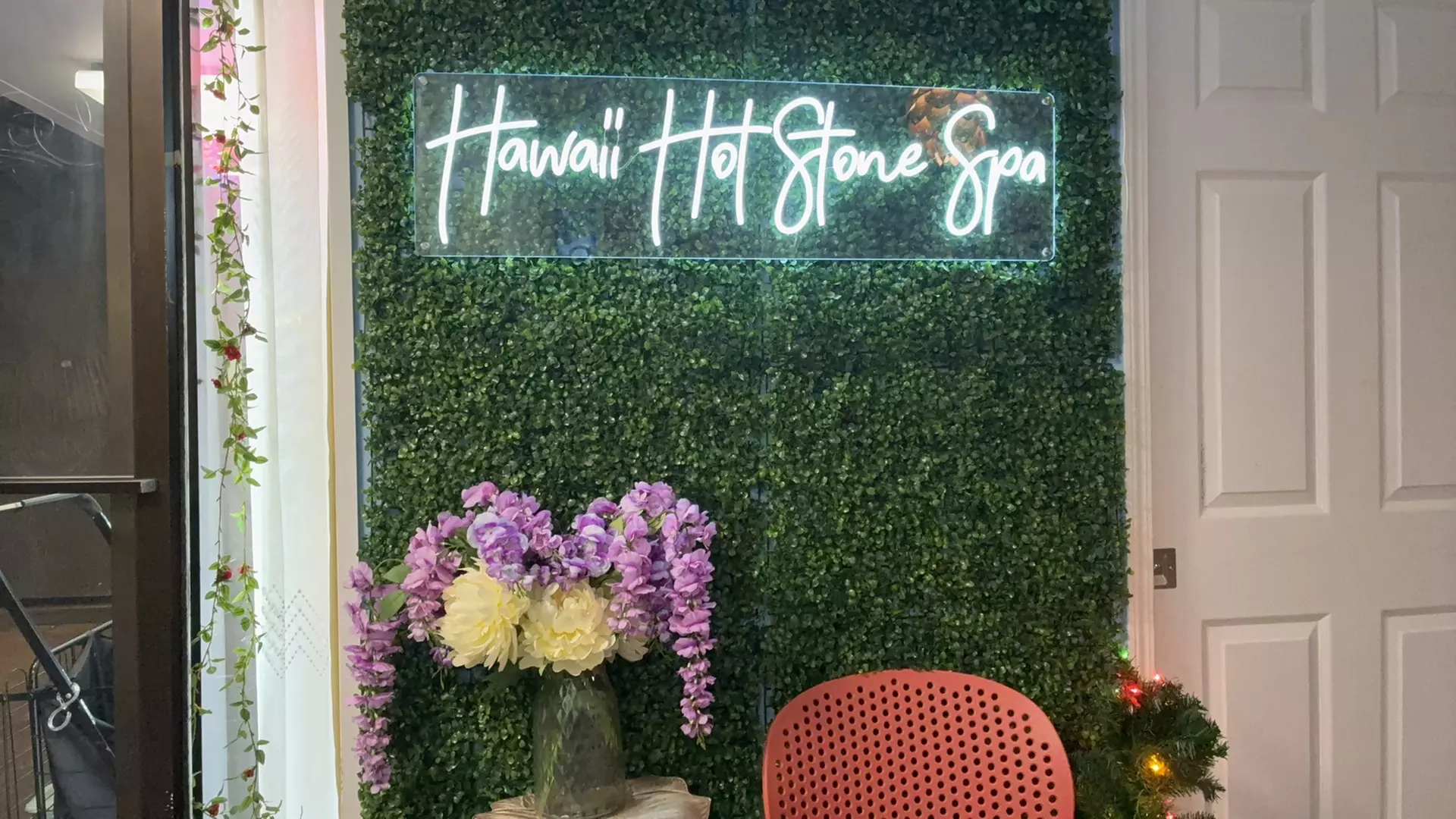Up to 58% Off on Therapeutic Massage at Hawaii Hot stone spa
