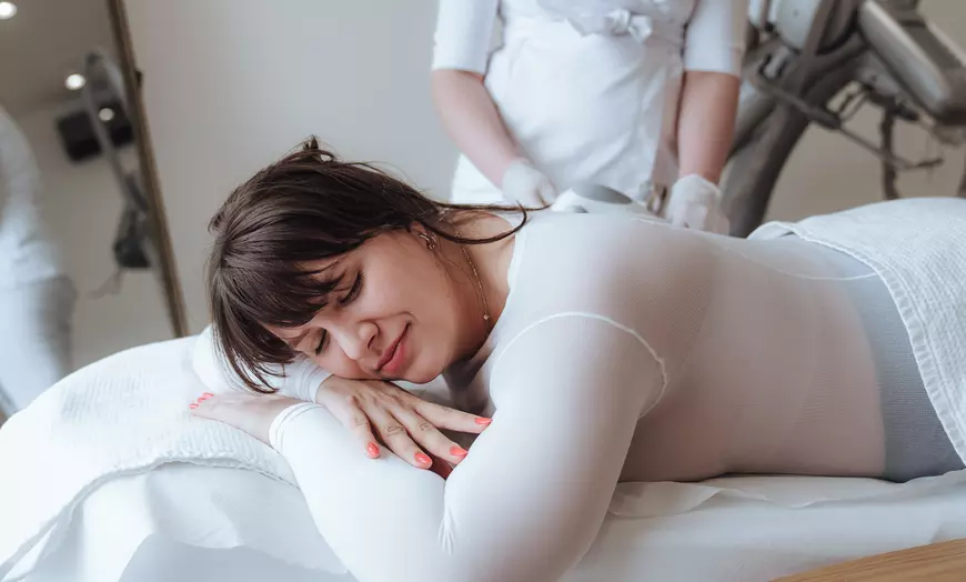 Image 1: Do 58% zniżki na Endermologia w Besthetic Clinic Klinika Medycyny Estetycznej, Dermatologii i Kosmetologii Warszawa