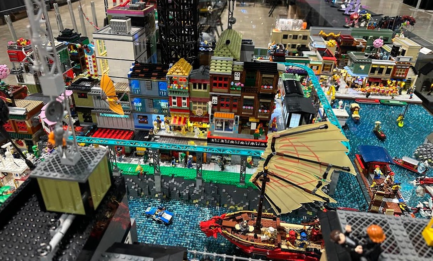 Image 4: BrickCentric LEGO Fan Convention in Los Angeles