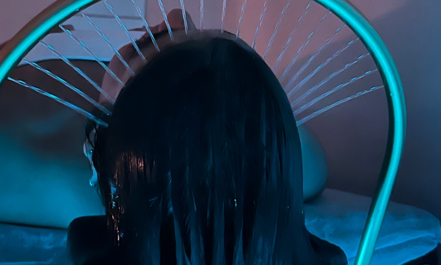 Image 1: Head spa de 60 o 90 minutos con opción a lifting facial y reflexología