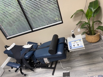 One Spinal Decompression Session - Walk Off Wellness And Chiropractic