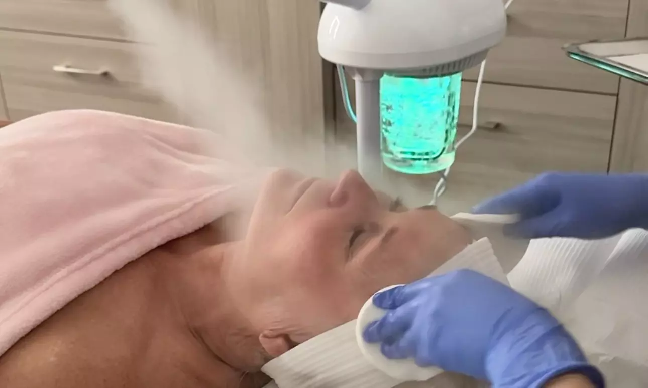 Up to 44% Off on Facial - Pore Care at Radiant Body & Aesthetics