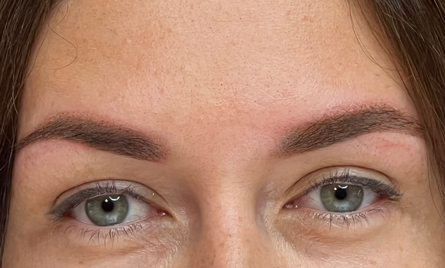 Image 5: Permanent Make-up für Augenbrauen, Lippen oder Wimpern für 1 Person