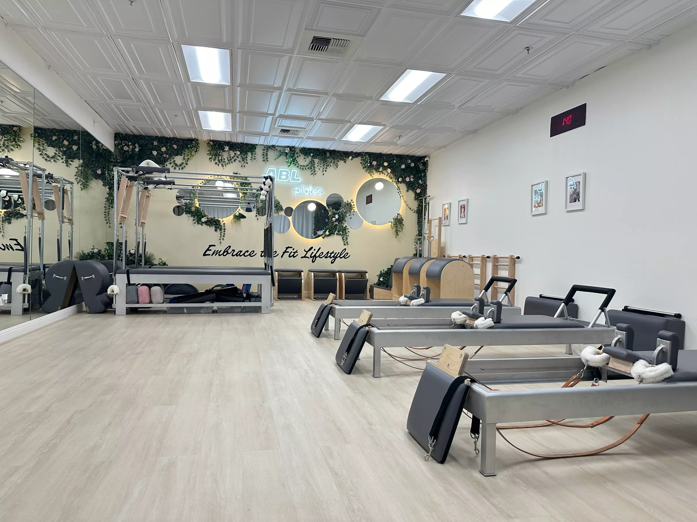 Classical Pilates Classes for Small Group