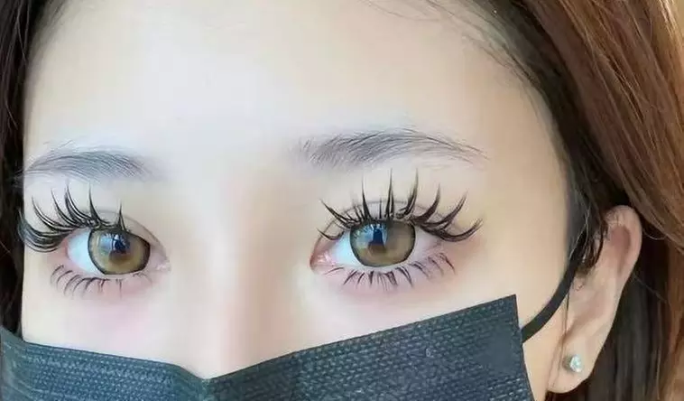Up to 37% Off on Eyelash Extensions at summer nail spa &lash
