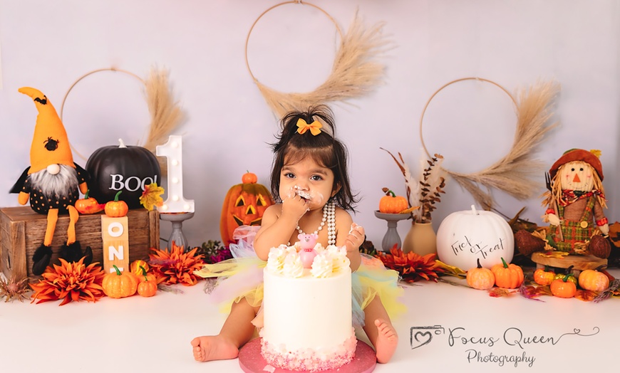 Image 10: Up to 50% Off on Tour - Photography at Focus Queen Photos