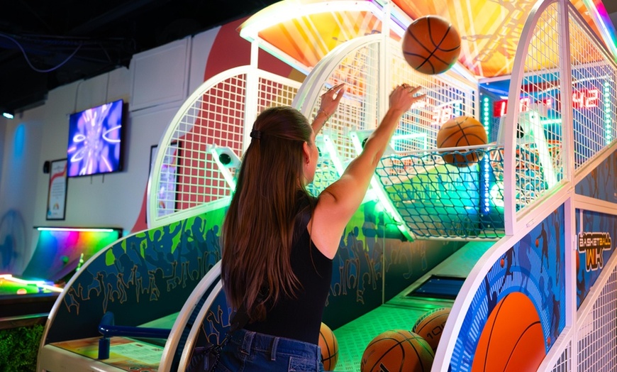 Image 2: Indoor Mini Golf with Arcade & Bar - Fun for All Ages!