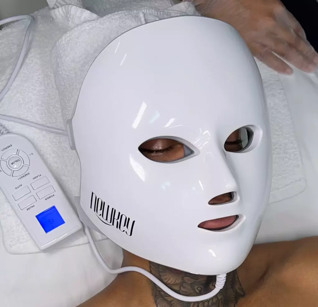 Gentleman Glow Facial: Refresh and Revitalize Your Skin
