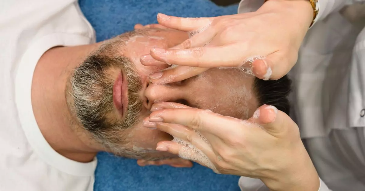 60 Min. Gesichtsbehandlung mit Tiefenreinigung und optionaler Massage