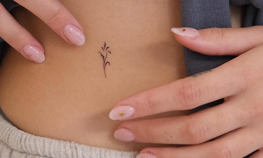 Image 4: Express Yourself with a Mini Tattoo – Single Small Design