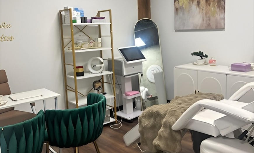 Image 2: Relax with 1,3, or 5 Lymphatic Drainage Massages