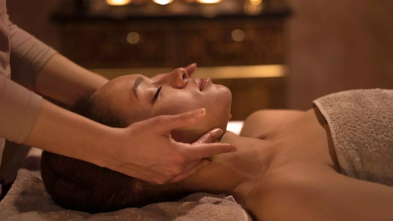 Refresh w/ 1, 3, or 5 sessions of the Diamond Bliss Microdermabrasion