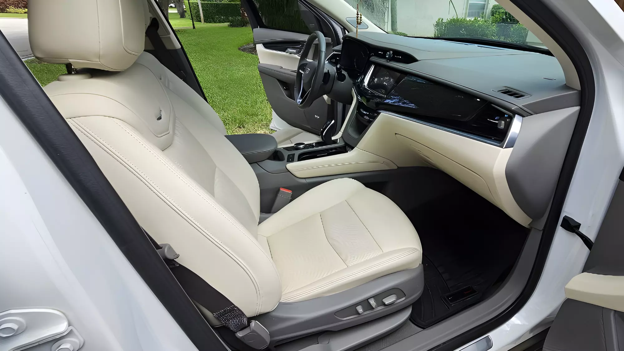 Get Your Car Looking Spotless with a Rinseless Wash
