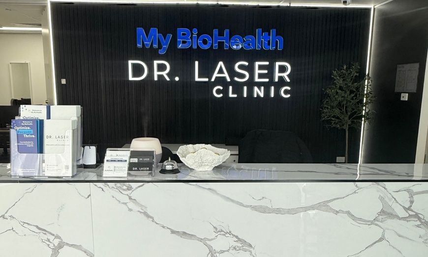 Image 3: Two Sessions: Full Body Red Light Therapy