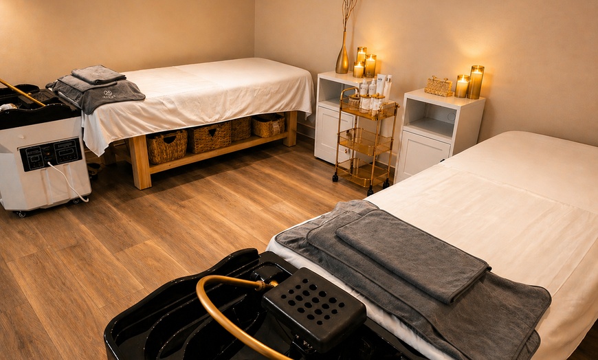 Image 4: Spa Package w/Head Spa + Classic Facial + Massage on Neck and Scalp 