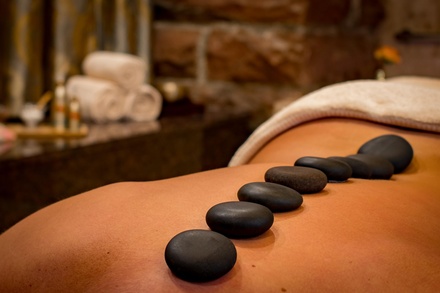 60 Min - Deep Tissue Oil with Hot Stone Massage for One Person - Choojai Thai Massage