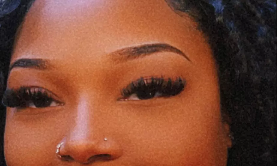 Get Classic, Hybrid, or Volume Lash Extensions, with/without Refill