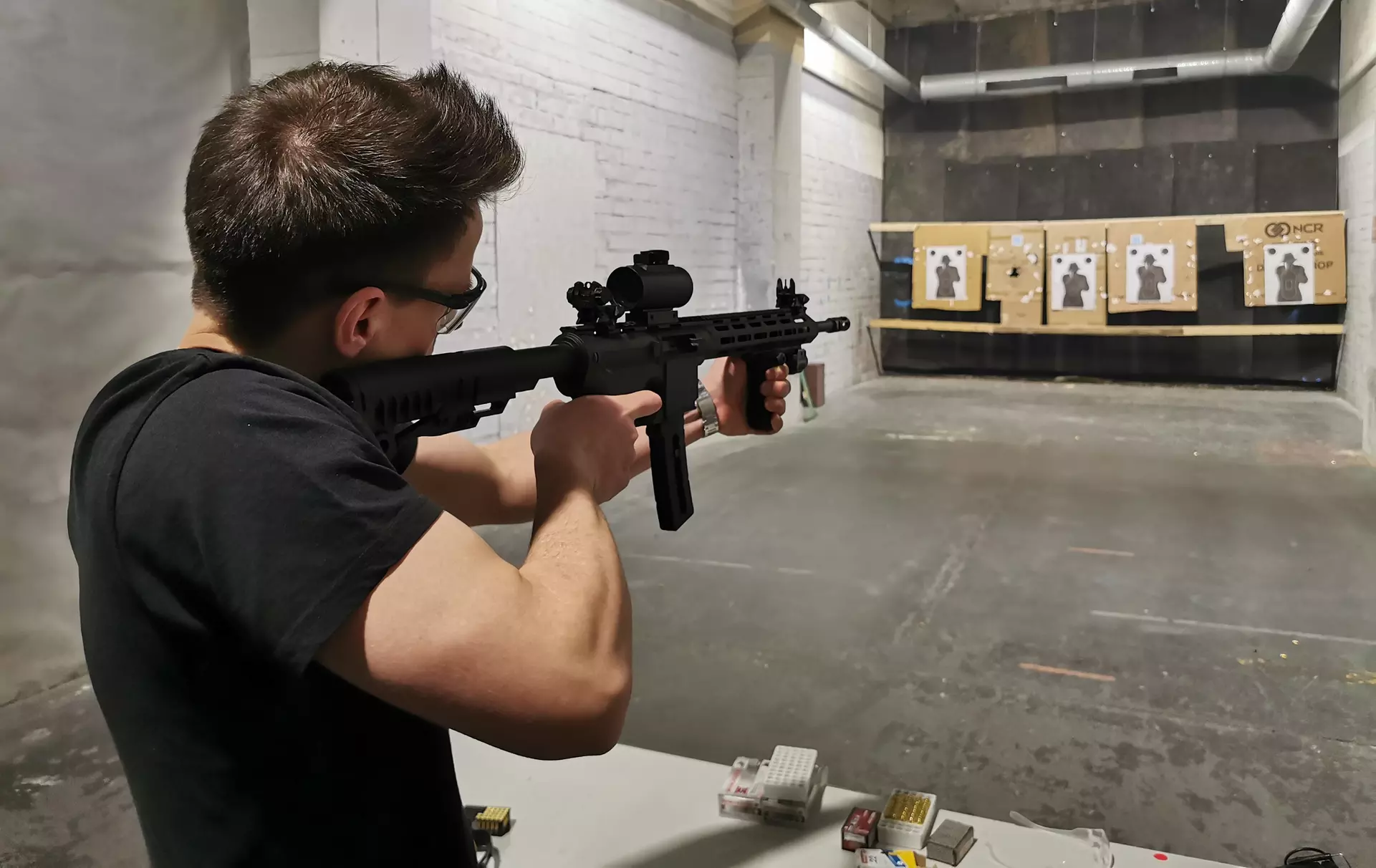 Pakiety strzeleckie, treningi z instruktorem oraz kursy dla kobiet