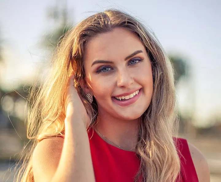 60-Minute / Two-Hour Outdoor Photography Session with Photo Package

