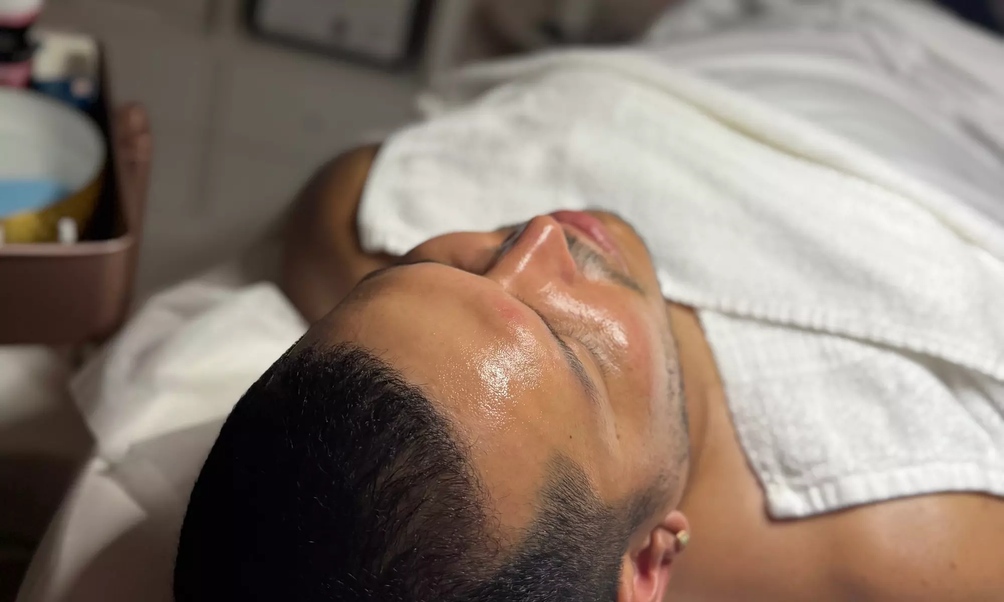Up to 60% Off on HydraFacial at Allure Beauty Studios