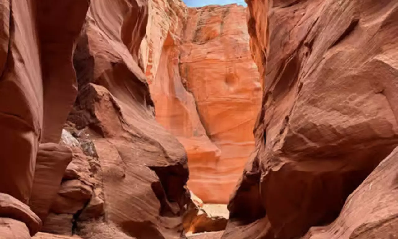 Guided Upper Antelope Canyon Hiking Tour - Navajo Nation