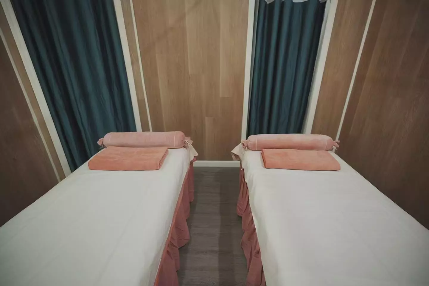 Hot Stone Massage with Essential Oils: One, Two or Three Sessions