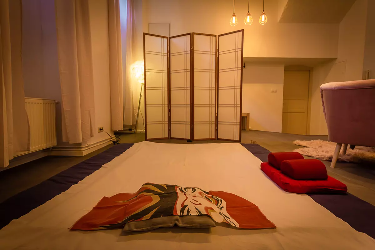 60 Min. Ganzkörper Massage: Zen Shiatsu, Rückenmassage o. Entspannung