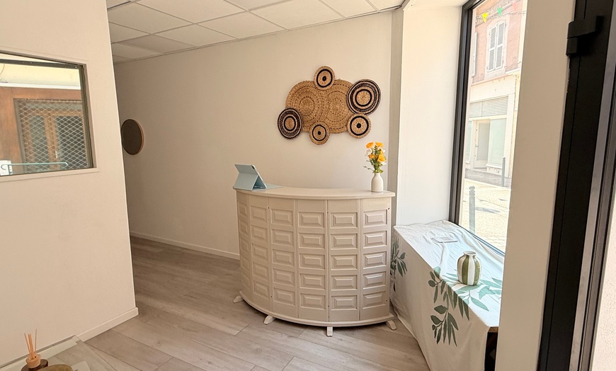 Image 6: Jusqu'à 35% de remise sur Epilation à la cire - visage / sourcils chez Pure Beauty